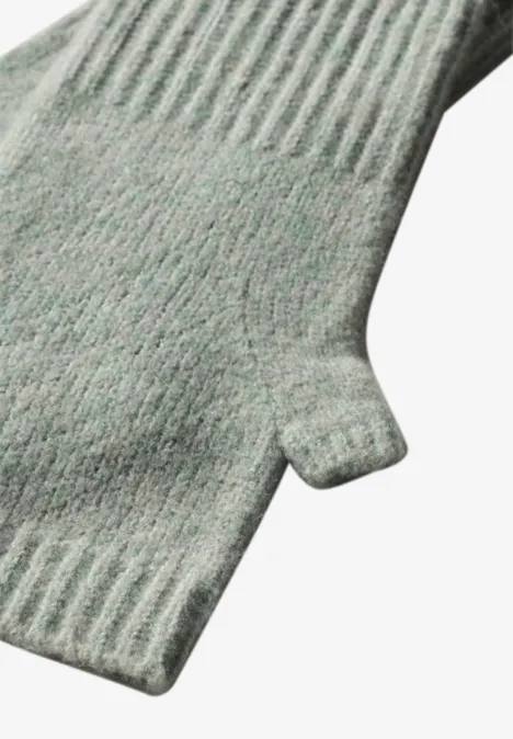 Fijngebreide armwarmers in effen kleur eucalyptus green mel.