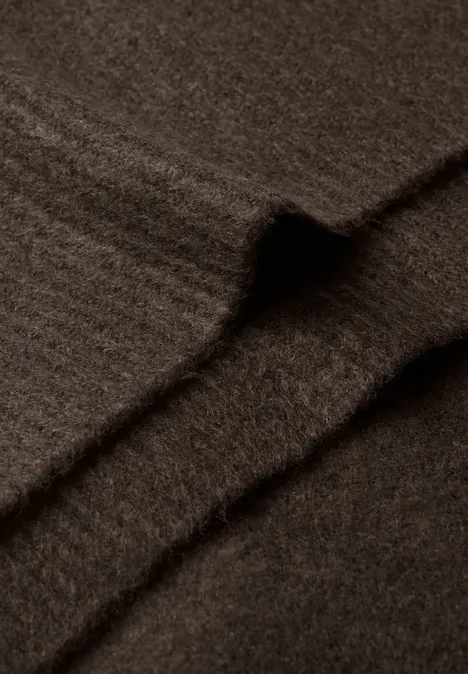 Langer Feinstrickschal in Unifarbe auburn brown mel.