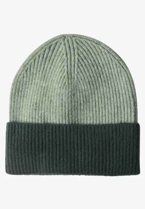 Bonnet en maille fine au look « color block » mossbound green