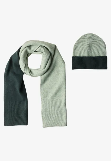 Feinstrick Schal im Colorblock-Look mossbound green