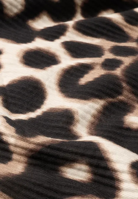 Sjaal met plooien en luipaardprint smooth stone sand