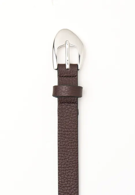 Smalle riem met decoratieve gesp rustic rouge Smalle riem met decoratieve gesp rustic rouge