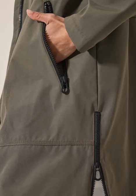 Moderner Mantel golden khaki