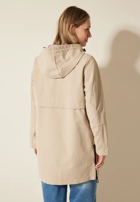 Moderner Mantel creamy almond beige