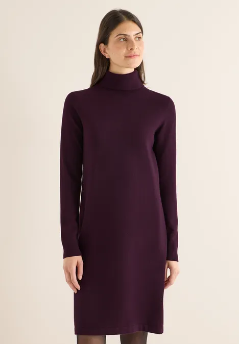 Kuscheliges Rollkragen Kleid eggplant red