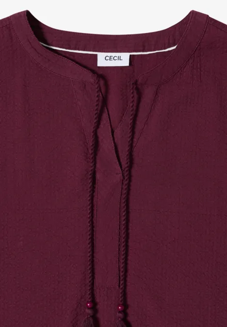 Knielange jurk in seersucker kwaliteit sweet grape red Knielange jurk in seersucker kwaliteit sweet grape red