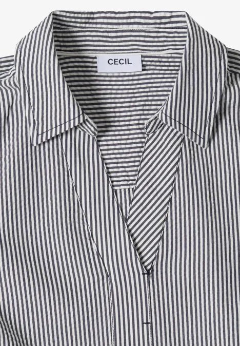 Knielanges Kleid in Seersuckerqualität universal blue