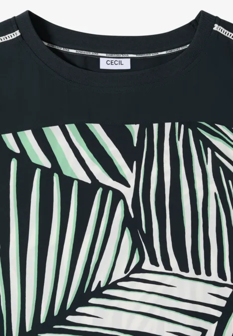 Schwarzes T-Shirt mit grün-weißem Palmenblatt-Print auf der Vorderseite.