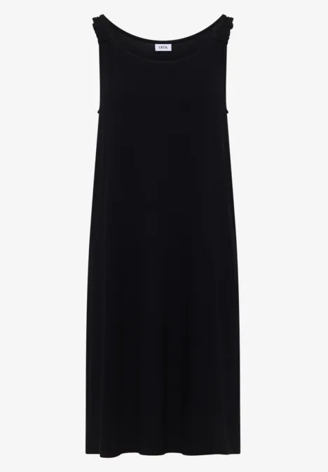 Schwarzes ärmelloses Midikleid aus fließendem Stoff mit rundem Ausschnitt.