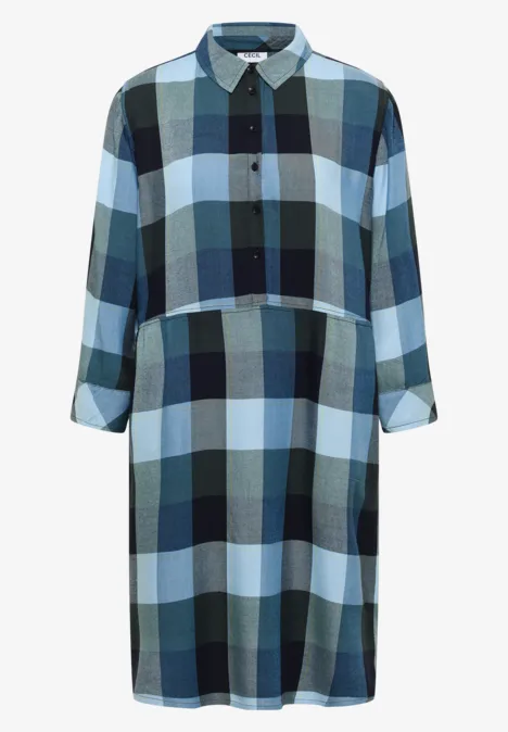 Kniehoge jurk met ruitjespatroon urban dark blue Locker geschnittenes Hemdblusenkleid mit kariertem Muster in Blau- und Grüntönen, 3/4-Ärmel und Knopfleiste.