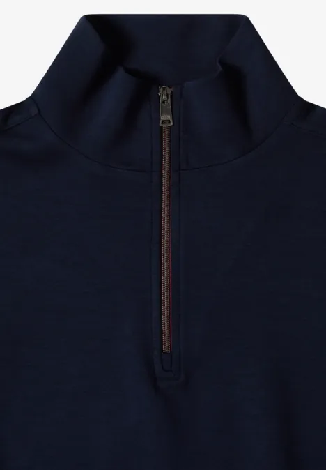 Dunkelblauer Pullover mit Stehkragen und kurzem Reißverschluss vorne.