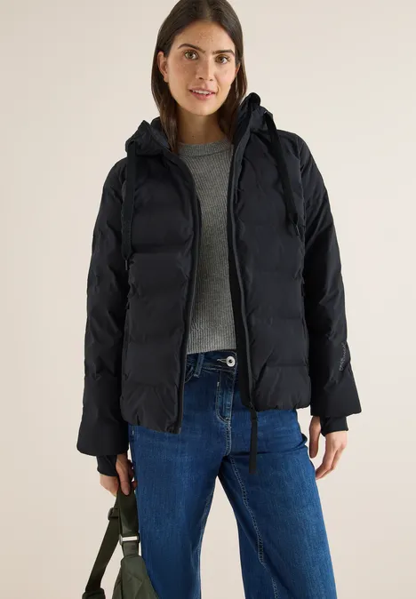 Jas met getapete naden Black