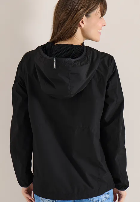 Jacke mit Kapuze und Tunnelzug Black Jacke mit Kapuze und Tunnelzug Black