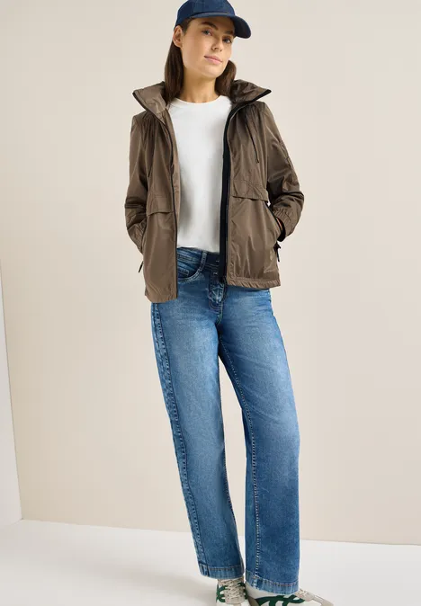 Coupe-vent sportif mocha taupe Coupe-vent sportif mocha taupe