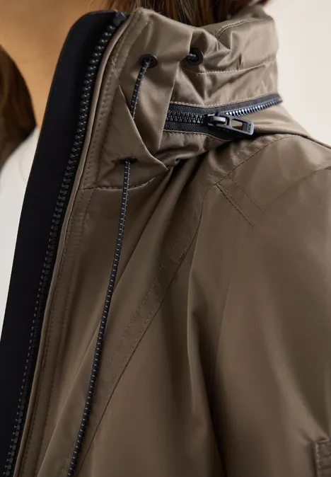 Coupe-vent sportif mocha taupe Coupe-vent sportif mocha taupe