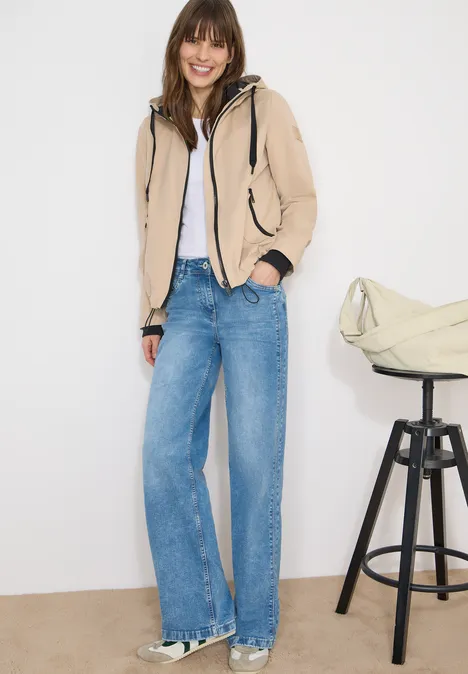 Kurze Jacke crispy camel