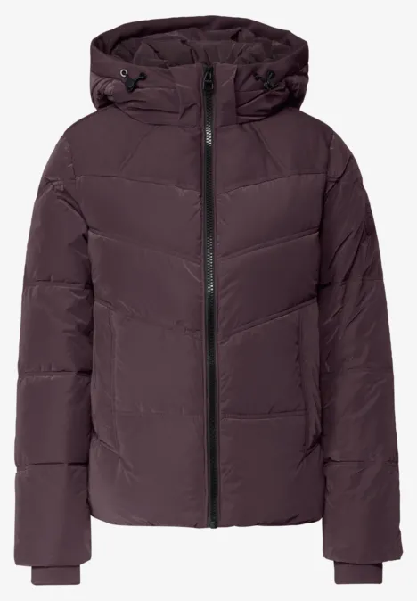 Veste matelassée à capuche avec des détails en sergé berry red Doudoune matelassée violette foncée à capuche, fermeture éclair et coupe décontractée.