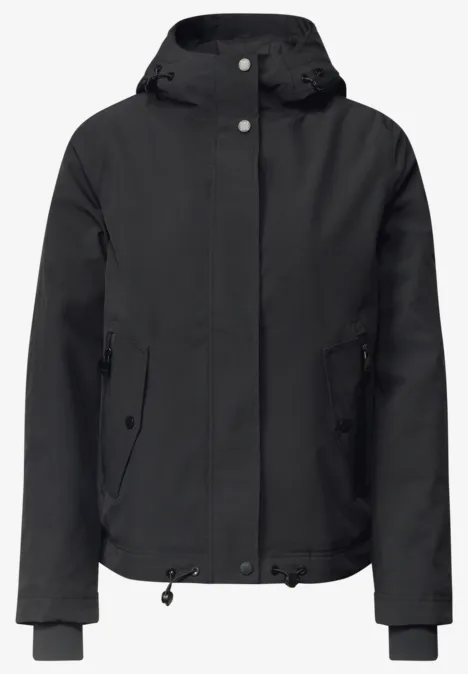 Kurze Jacke mit 2-in-1 Kapuze Black Schwarze wasserfeste Jacke mit Kapuze und Knopfleiste.