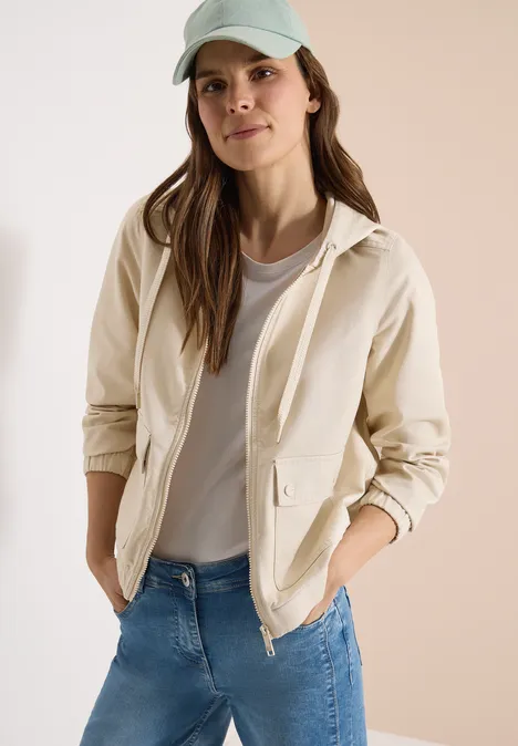 Jacke mit Kapuze und Elastikbund pearl beige