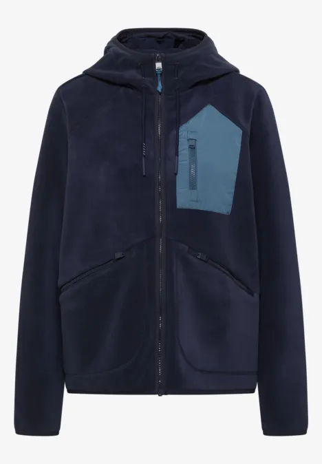 Dunkelblaue Fleecejacke mit Kapuze, durchgehendem Reißverschluss und kontrastfarbener Brusttasche.