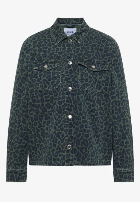 Denim Overshirt mit Leo-Muster dried olive green Jeansjacke mit grünem Leopardenmuster, Knopfleiste, Brusttaschen und klassischem Kragen.