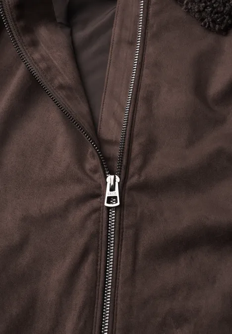Velours Jacke mit Teddy-Kragen truffle brown Braunes Wildleder- oder Veloursmaterial mit silbernem Reißverschluss