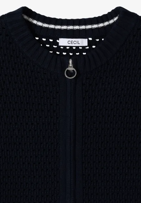 Gehaakt vest universal blue Gehaakt vest universal blue