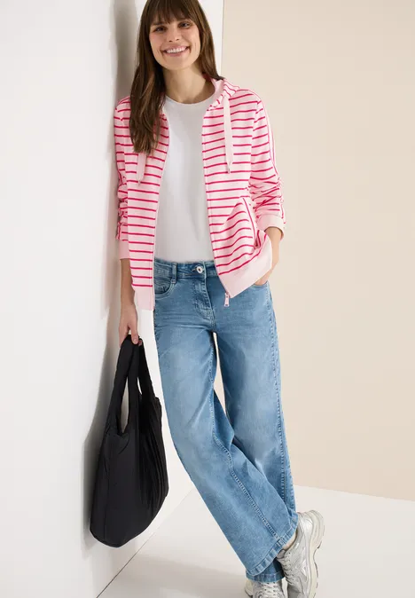 Gestreept jack met capuchon beetroot pink Gestreept jack met capuchon beetroot pink