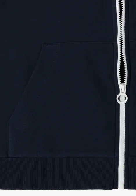 Kurzarm Sweatjacke mit Zipper universal blue Nahaufnahme einer dunkelblauen Kapuzenjacke mit weißem Reißverschluss und Kängurutasche