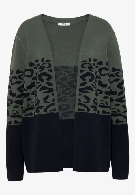 Offener Cardigan mit Jacquard-Muster dried olive green Offener Strickcardigan in Olivgrün und Schwarz mit Leoprint in der Mitte