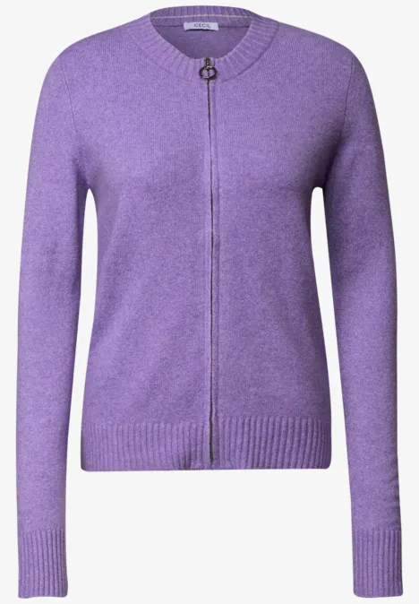 Reißverschluss-Strickjacke in Violett mit Rundhals, langen Ärmeln und Rippenbündchen.