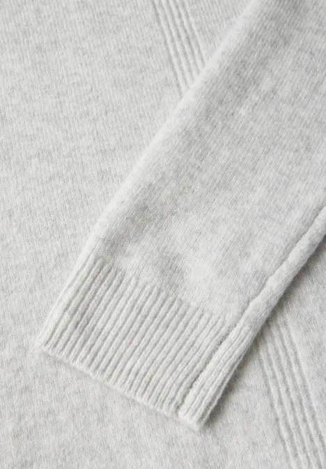 Kuscheliger V-Neck Pullover soft silver melange
