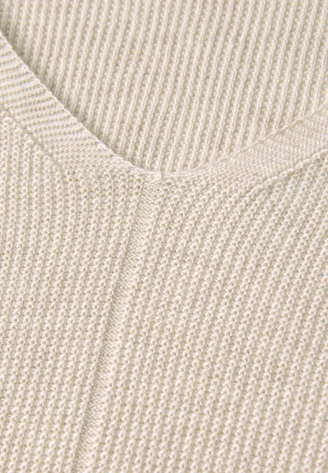 V-Neck Strickpullover oat milk beige melange