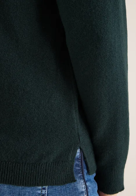 Gezellige trui met V-hals ink green