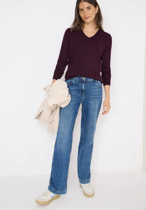 Gezellige trui met V-hals eggplant red
