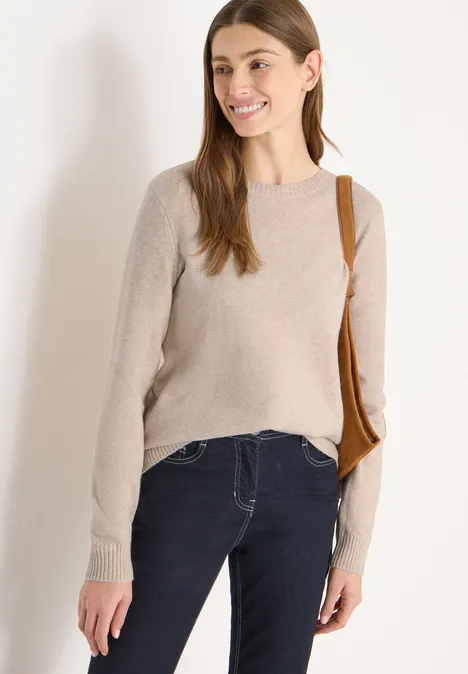 Doux pull-over en couleur unie desert beige melange