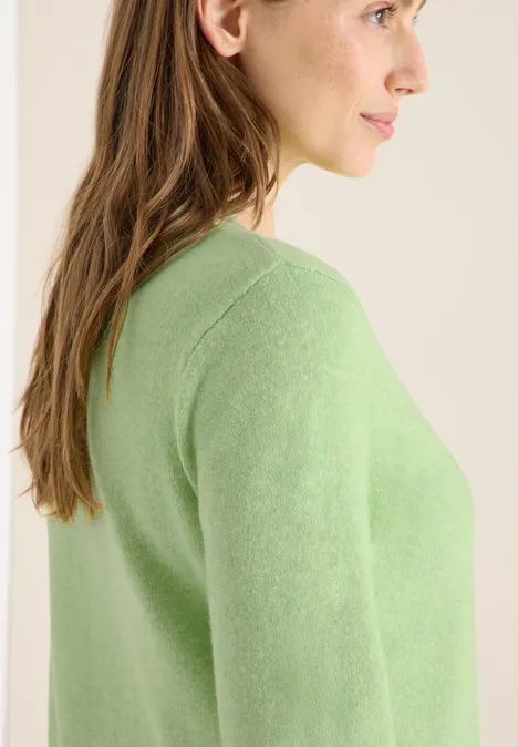 Doux pull-over en couleur unie null