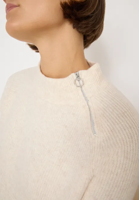 Strukturpullover mit Zipper oat milk beige melange
