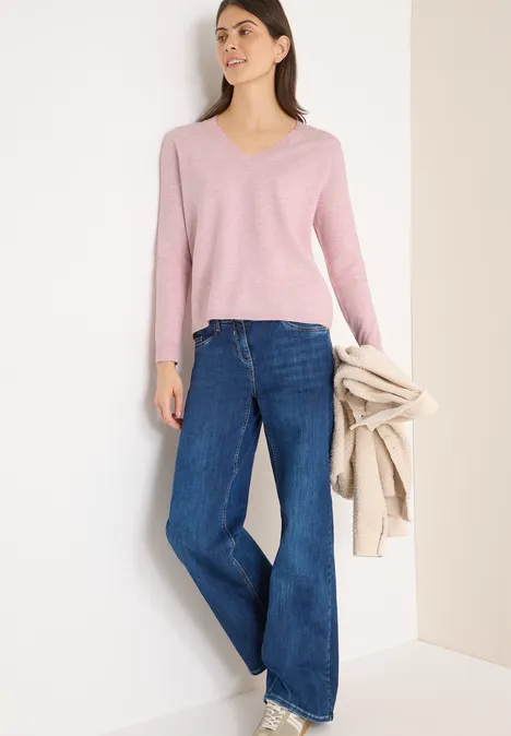 Pull douillet à col en V null