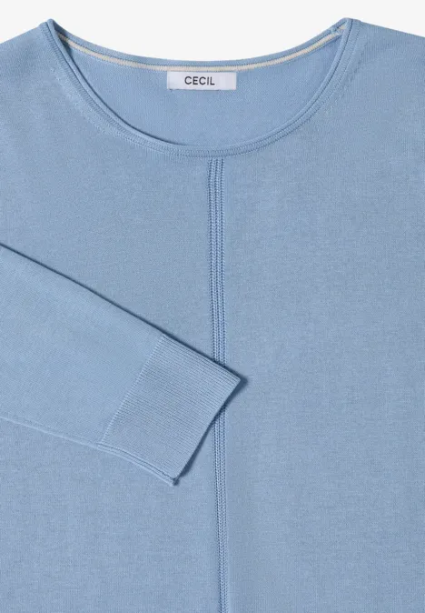 Hellblauer Pullover mit zentraler Naht und 3/4-Ärmeln