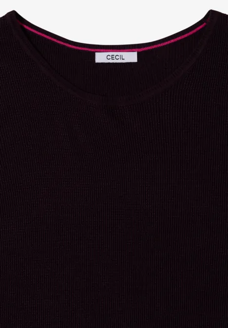 Schwarzes Shirt mit Rundhalsausschnitt und 'CECIL'-Label im Nackenbereich.