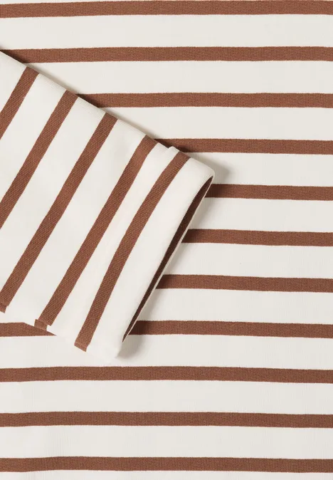 3/4-Arm Sweatshirt mit Rundhals und Streifen creamy mocha Weißer Stoff mit unregelmäßigen braunen, horizontalen Streifen, weich und locker gefaltet.