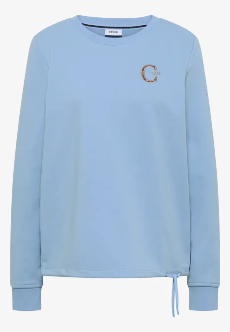Hellblaues Sweatshirt mit Rundhalsausschnitt und kleinem 'G'-Logo auf der Brust