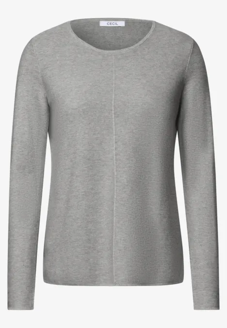 Grauer Pullover mit Rundhalsausschnitt, langen Ärmeln und sichtbarer Mittelnaht.