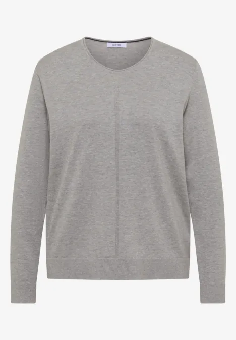 Hellgrauer Pullover mit Rundhalsausschnitt und dezentem Ziernaht-Detail mittig.
