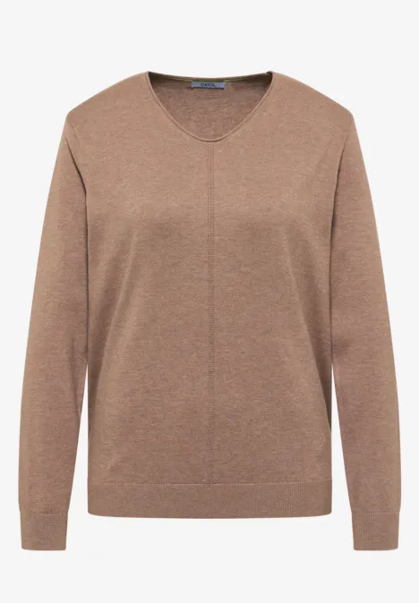 Brauner V-Ausschnitt-Pullover mit langen Ärmeln.
