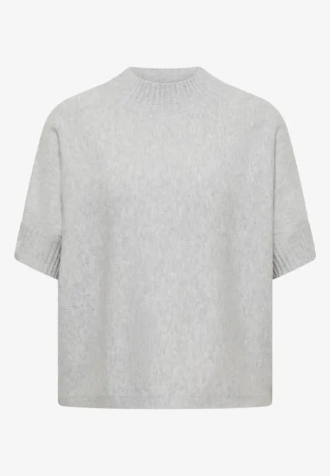 Graues Kurzarm-Strickshirt mit Rundhalsausschnitt und lockerem, kastigem Schnitt.