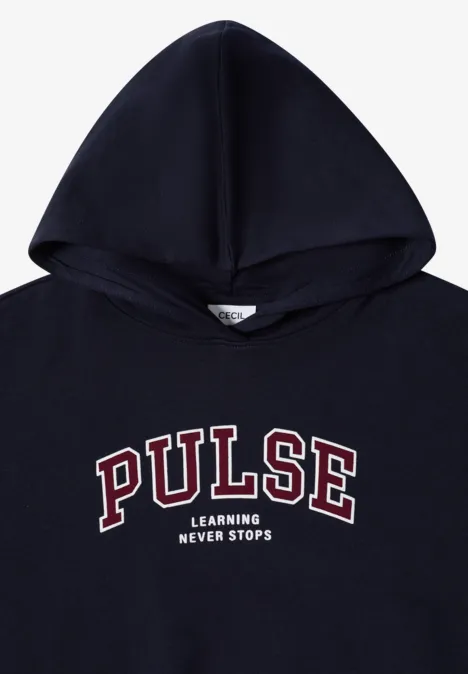 Pull à capuche noir avec l’inscription « PULSE » et « LEARNING NEVER STOPS ».