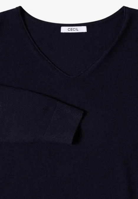 Pull à manches longues et col en V arrondi urban dark blue Pull bleu marine à col en V, manches ajustées et étiquette CECIL.
