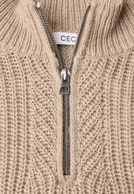 Pullover in Unifarbe mit Zipper creamy mocha melange Beiger, gestrickter Pullover mit halbem Reißverschluss und Stehkragen